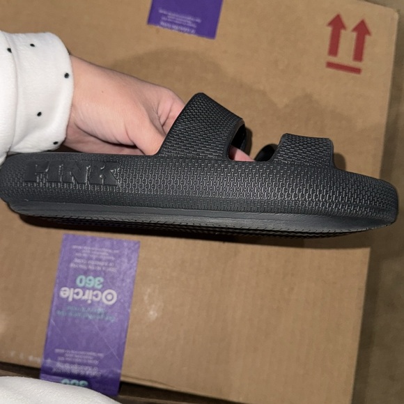 PINK Double Strap Pillow Slides ✨ - Picture 5 of 5